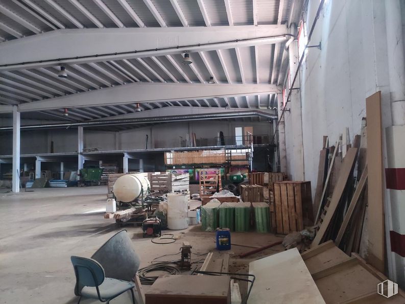 Industrial for sale at Polígono industrial Villacañas, Villacañas, Toledo, 45860 with chair, flooring, wood, ceiling, beam, engineering, city, shade, aircraft and machine around