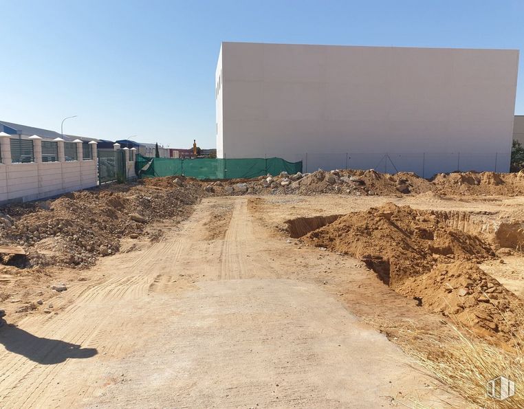 Suelo en venta en Zona industrial, Móstoles, Madrid, 28935 con edificio, cielo, lote de tierra, beige, pendiente, paisaje, material compuesto, rodando, arena y superficie de carretera alrededor