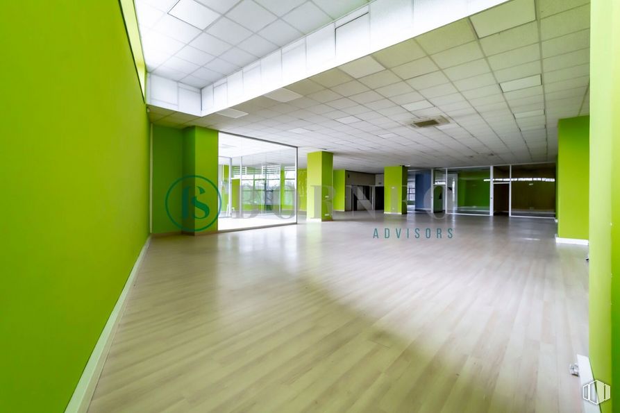 Industrial for rent at Edificio Novosur, Avenida Rosales, 42, Villaverde, Madrid, 28041 with property, fixture, green, hall, wood, interior design, flooring, floor, building and real estate around