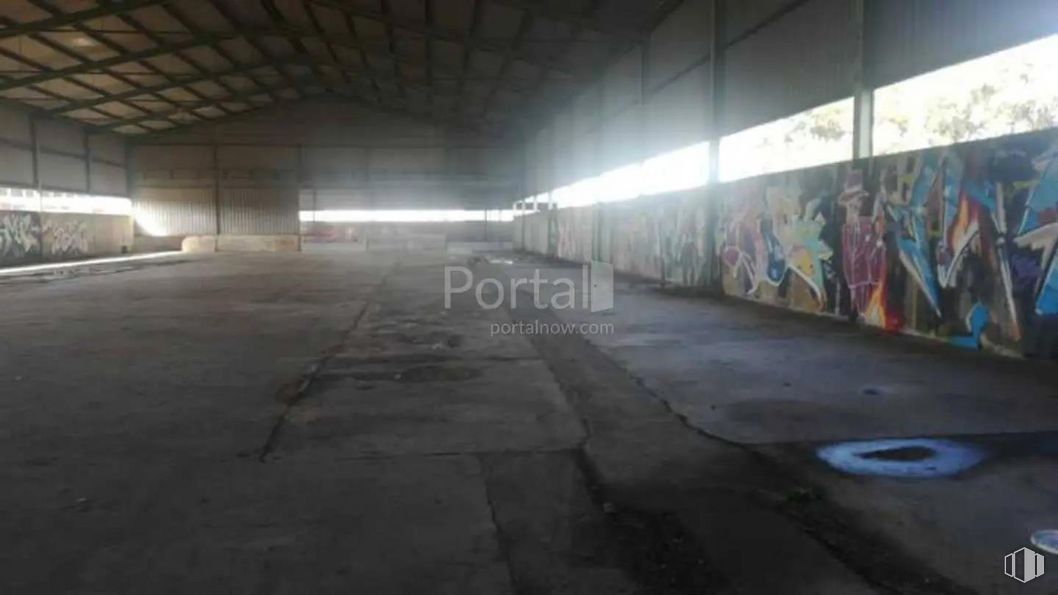 Industrial for sale at Zona Industrial, Torrejón del Rey, Guadalajara, 19174 with shoe, building, floor, road surface, art, flooring, city, asphalt, tints and shades and road around