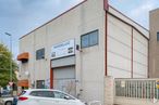 Industrial for sale at Calle Segura, 11, Mejorada del Campo, Madrid, 28840 with car, window, building, tire, automotive parking light, wheel, sky, vehicle, property and motor vehicle around