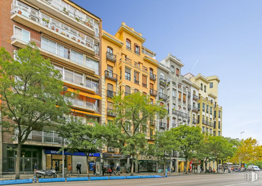 Local en venta en Calle Alcalá, 191, Salamanca, Madrid, 28009 con edificio, cielo, durante el día, propiedad, ventana, árbol, bloque de pisos, diseño urbano, arquitectura y condominio alrededor