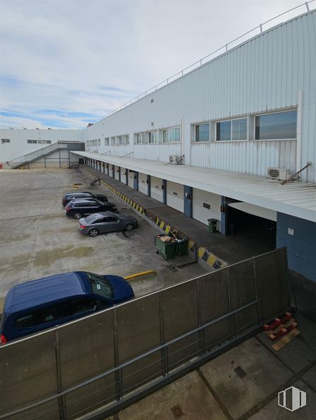 Nave en alquiler en Polígono industrial Mejorada del Campo Sur, Mejorada del Campo, Madrid, 28840 con coche, neumático, cielo, vehículo, edificio, rueda, nube, camión, diseño urbano y ciudad alrededor