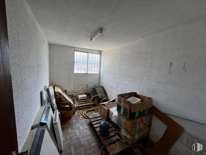 Nave en alquiler en Calle Olivo, 13, Arganda del Rey, Madrid, 28500 con ventana, caja, mueble, propiedad, madera, interiorismo, suelos, suelo, edificio y pared alrededor