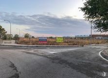 Land for sale at Camino Valdepencas, 3, Arganda del Rey, Madrid, 28500 with street light, cloud, sky, plant, tree, natural environment, road surface, asphalt, land lot and building around