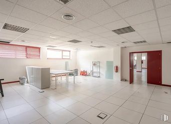 Office for sale at Calle Rosa Lima, Las Rozas de Madrid, Madrid, 28290 with window, door, fixture, hall, flooring, chair, floor, ceiling, event and space around