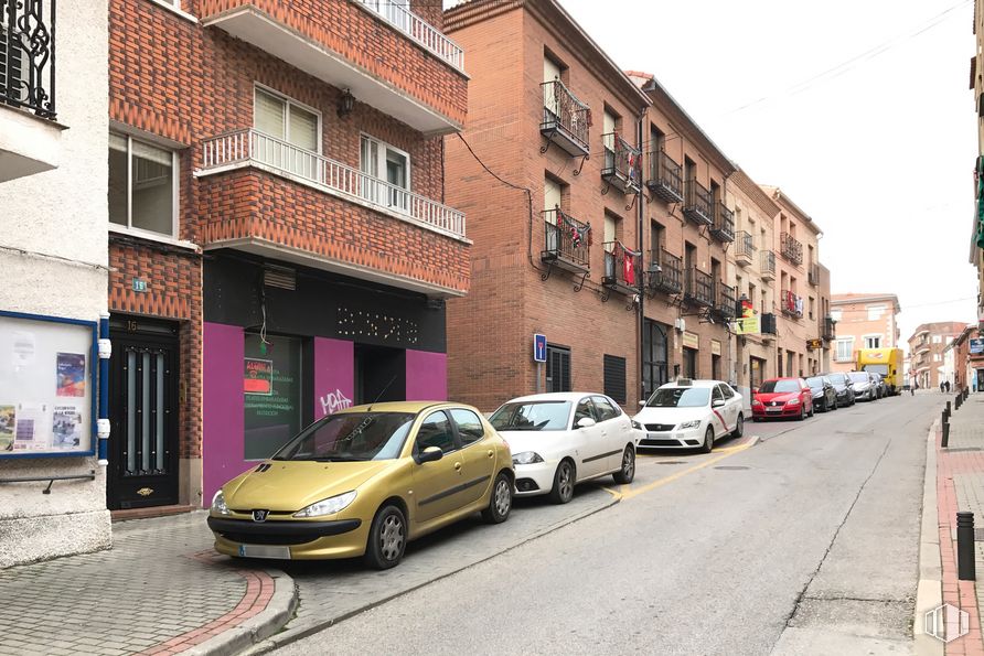 Local en venta en Zona centro, Moraleja de Enmedio, Madrid, 28950 con coche, edificio, rueda, neumático, vehículo terrestre, vehículo, ventana, matrícula del vehículo, planta y diseño automovilístico alrededor