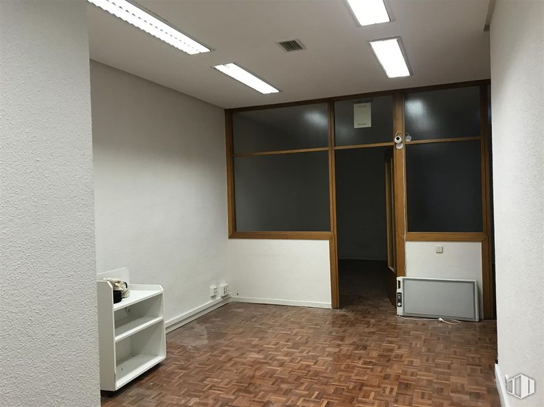 Oficina en venta en Calle Hortaleza, 118, Centro, Madrid, 28004 con ebanistería, accesorio, suelos, madera, interiorismo, suelo, confort, techo, madera dura y hall alrededor