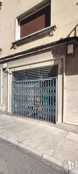 Retail for sale at Calle Calderon de la Barca, Ávila, 05001 with window, wood, brick, neighbourhood, fence, real estate, facade, gas, brickwork and fixture around