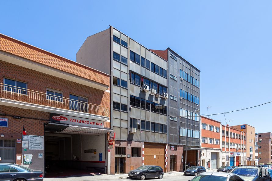 Oficina en venta en Calle Rufino González, San Blas - Canillejas, Madrid, 28037 con coche, edificio, cielo, rueda, neumático, vehículo, ventana, luz de estacionamiento automotriz, diseño urbano y placa de matrícula del vehículo alrededor