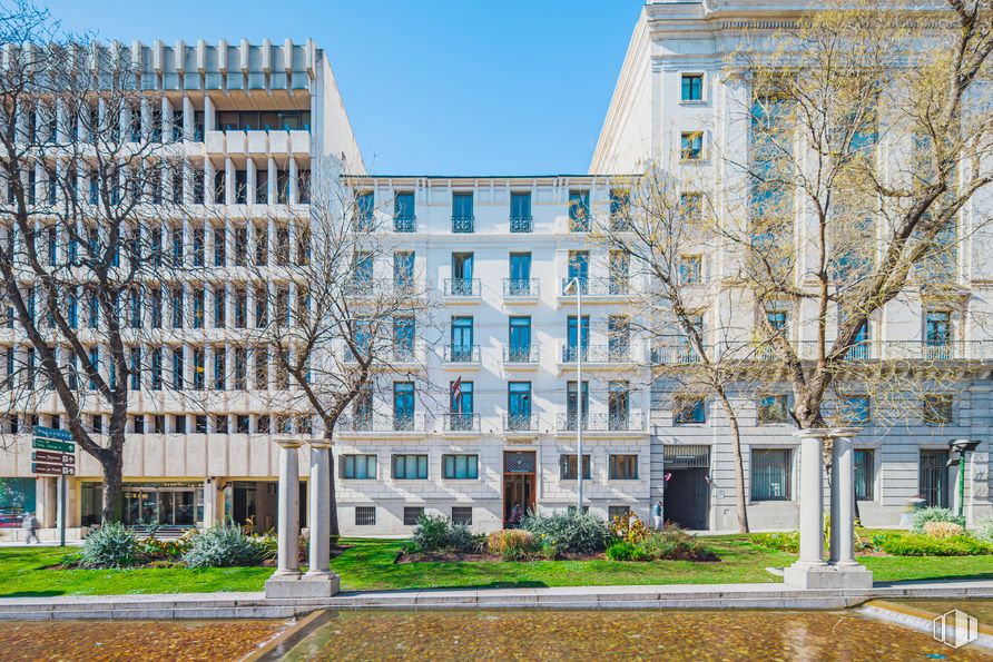 Oficina en alquiler en Paseo Recoletos, 5, Centro, Madrid, 28001 con edificio, planta, día, cielo, ventana, árbol, arquitectura, diseño urbano, condominio y barrio alrededor