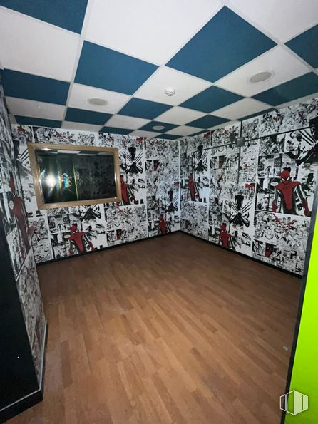 Local en venta en Calle Cáceres, Alcorcón, Madrid, 28922 con hall, suelos, suelo, arte, pared, madera, techo, diseño automovilístico, espacio y evento alrededor