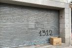 Retail for rent at Zona Tetúan, Tetuán, Madrid, 28029 with shipping box, wood, road surface, brickwork, brick, asphalt, neighbourhood, building material, font and composite material around