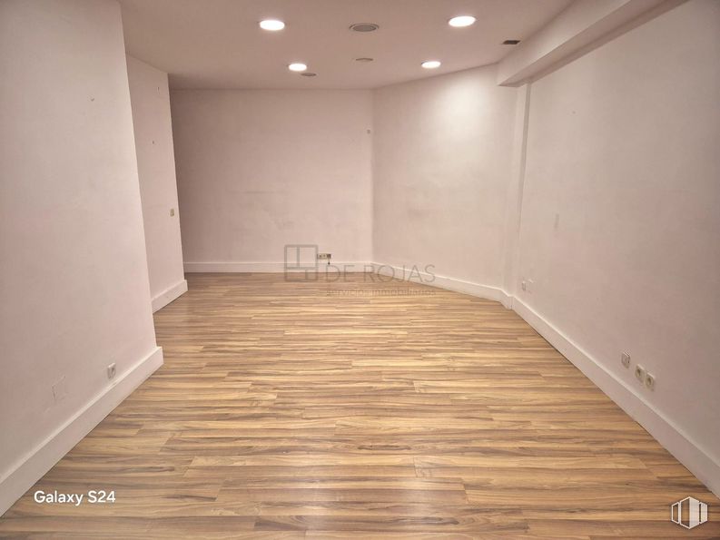 Oficina en alquiler en Zona Chamberí, Chamberí, Madrid, 28010 con suelos, suelo, suelos de madera, madera, suelo laminado, interiorismo, techo, marrón, madera dura y tinte para madera alrededor