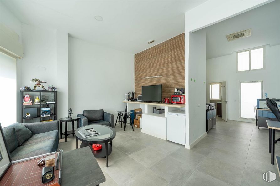 Local en venta en Calle Vereda del Carmen, 21, Ciudad Lineal, Madrid, 28017 con ventana, sofá, mesa, mesa de centro, mueble, estantería, edificio, sala de estar, interiorismo y casa alrededor