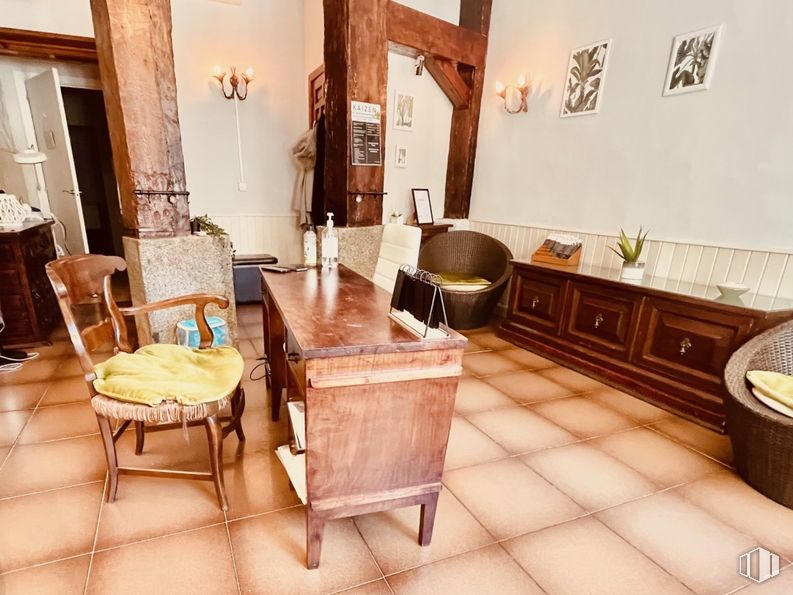 Local en venta en Calle Magallanes, 6, Chamberí, Madrid, 28015 con silla, ebanistería, escritorio, suelos, madera, mueble, suelo, interiorismo, suelos de madera y alumbrado alrededor