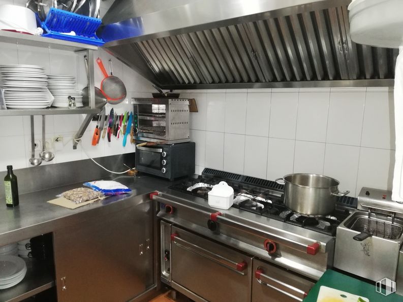 Local en venta en Calle Monte Aya, 24, Villa de Vallecas, Madrid, 28031 con aparato de cocina, productos envasados, encimera, cocina, edificio, estufa de gas, ebanistería, cocina, electrodomésticos y gas alrededor