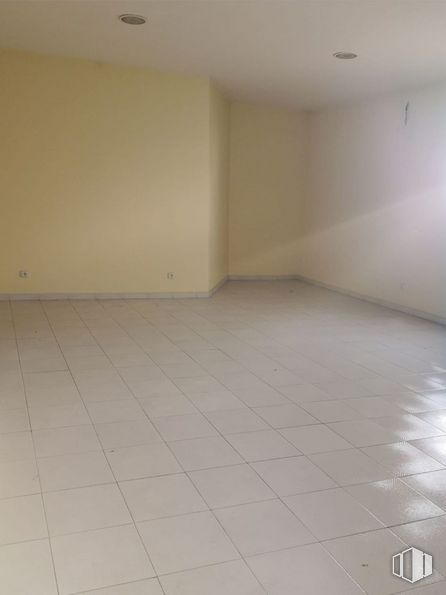 Local en venta en Calle Portal de Belén, Arganda del Rey, Madrid, 28500 con propiedad, accesorio, madera, suelos de baldosas, pavimentos, piso, material compuesto, techo, tintes y sombras y pasillo alrededor