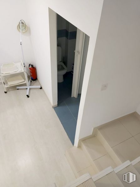 Local en alquiler en Calle Núñez de Balboa, 58, Salamanca, Madrid, 28001 con alumbrado, mueble, edificio, madera, accesorio, suelos, suelo, madera dura, casa y hall alrededor