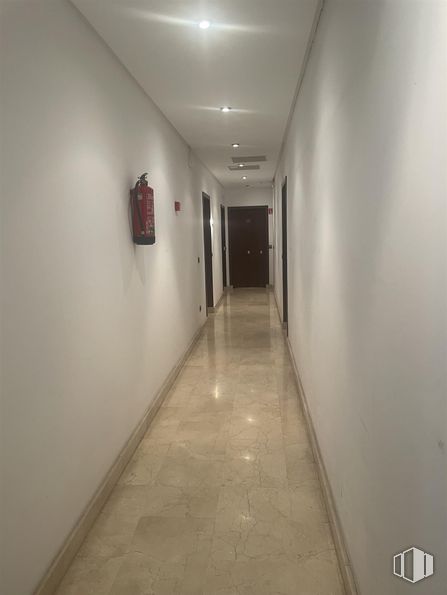 Oficina en venta en Calle Serrano, 213, Chamartín, Madrid, 28016 con accesorio, suelos, hall, madera, evento, arte, hormigón, escayola, simetría y techo alrededor