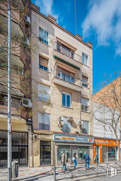 Local en venta en Calle Bravo Murillo, Tetuán, Madrid, 28020 con ventana, nube, cielo, edificio, diseño urbano, arquitectura, barrio, condominio, árbol y luz de la calle alrededor