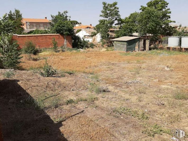 Land for sale at Zona centro, Layos, Toledo, 45123 with house, plant, sky, tree, window, building, land lot, grass, residential area and landscape around