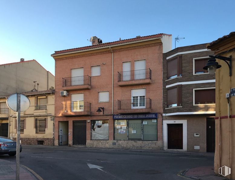 Local en venta en Avenida del Consuelo, Ciempozuelos, Madrid, 28350 con edificio, coche, cielo, ventana, vehículo, diseño urbano, superficie de carretera, condominio, asfalto y área residencial alrededor