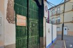 Land for sale at Centro Urbano, Quintanar de la Orden, Toledo, 45800 with property, window, building, wood, road surface, neighbourhood, fixture, real estate, facade and gas around