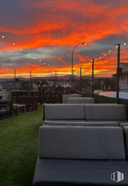 Retail for sale at Puerta de Abajo, Alpedrete, Madrid, 28430 with couch, street light, cloud, sky, afterglow, dusk, sunrise, sunset, red sky at morning and road surface around