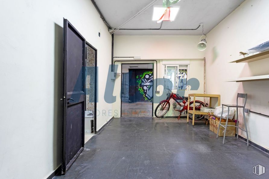 Local en venta en Calle Andrés Mellado, Chamberí, Madrid, 28015 con silla, puerta, accesorio, suelo, suelos, edificio, techo, máquina, madera y casa alrededor