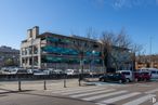 Office for sale & for rent at Edificio Las Américas III, Calle Adolfo Pérez Esquivel, 3, Las Rozas de Madrid, Madrid, 28230 with car, building, automotive parking light, sky, wheel, land vehicle, tire, vehicle, plant and window around