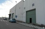 Industrial for sale at Polígono del Sepes, Cuenca, 16003 with car, building, automotive parking light, sky, vehicle, cloud, window, asphalt, road surface and wheel around