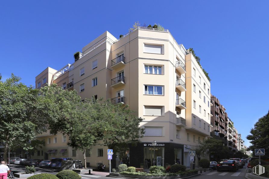 Local en alquiler en Calle Núñez de Balboa, 58, Salamanca, Madrid, 28001 con edificio, cielo, coche, ventana, planta, infraestructura, árbol, arquitectura, diseño urbano y condominio alrededor