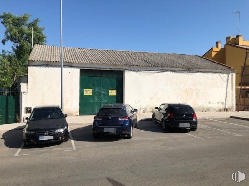 Nave en venta en Zona Gurugu, Villalbilla, Madrid, 28810 con coche, puerta, casa, luz de estacionamiento, vehículo terrestre, propiedad, neumático, vehículo, cielo y matrícula del vehículo alrededor