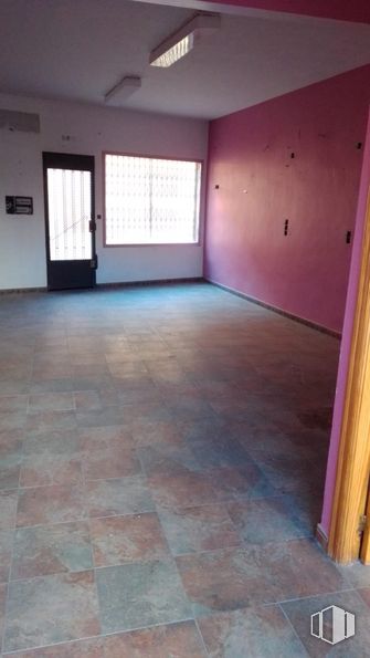 Retail for rent at Calle San José, Madridejos, Toledo, 45710 with window, door, lighting, building, fixture, hall, wood, house, flooring and floor around