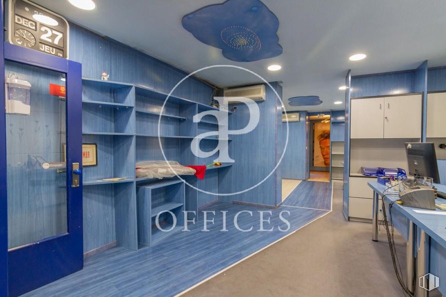 Oficina en venta en Calle Benigno Soto, Chamartín, Madrid, 28002 con mueble, alumbrado, mesa, azul, producto, azur, estante, silla, interiorismo y arquitectura alrededor