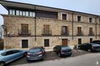 Retail for sale at Calle Alfonso VI, Sigüenza, Guadalajara, 19250 with car, wheel, tire, window, building, land vehicle, automotive parking light, property, vehicle and sky around