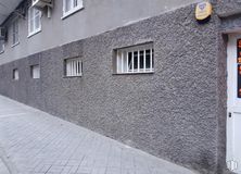 Retail for sale & for rent at Zona Centro, Aranjuez, Madrid, 28300 with window, road surface, rectangle, asphalt, fixture, building, door, brick, wood and flooring around