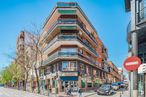 Retail for sale at Calle Bravo Murillo, Tetuán, Madrid, 28020 with building, sky, daytime, infrastructure, vehicle, window, urban design, car, tower block and condominium around