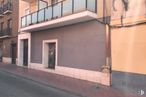 Retail for rent at Calle Portilla, 13, Alcalá de Henares, Madrid, 28801 with building, brown, window, wood, fixture, road surface, urban design, brick, facade and tints and shades around