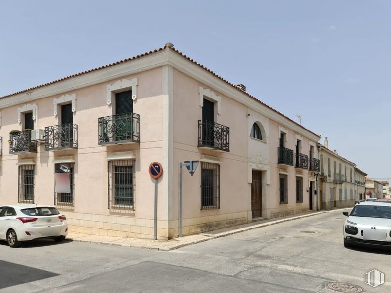 Local en venta en Calle Leopoldo López Infantes, Colmenar de Oreja, Madrid, 28380 con coche, ventana, edificio, luz de estacionamiento automotriz, vehículo terrestre, vehículo, cielo, neumático, rueda y puerta alrededor