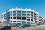 Office for rent at Edificio Indubuilding Goico, Calle Vía de los Poblados, 17, Hortaleza, Madrid, 28033 with car, building, sky, wheel, tire, vehicle, urban design, condominium, tower block and commercial building around