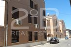 Land for sale at Casco urbano, Yepes, Toledo, 45313 with window, car, building, sky, road surface, asphalt, urban design, street light, neighbourhood and sidewalk around