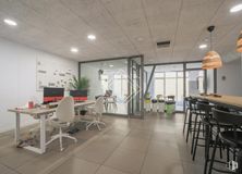 Office for rent at Zona Guindalera, Salamanca, Madrid, 28028 with chair, light fixture, lighting, desk, table, furniture, plant, building, window and flooring around