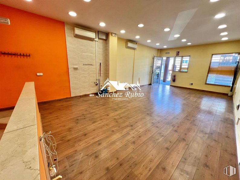 Local en alquiler en Calle Nogal, Torrelodones, Madrid, 28250 con ventana, accesorio, madera, hall, suelo, suelos, suelo laminado, madera dura, tinte para madera y techo alrededor