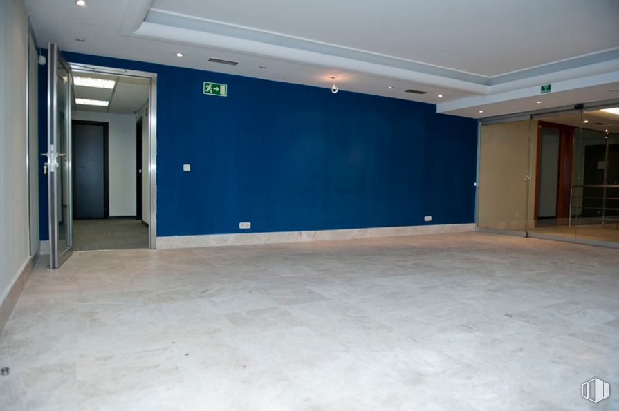 Oficina en alquiler y venta en Calle Federico Salmón, 8, Chamartín, Madrid, 28016 con edificio, mediante, diseño de interiores, entrada, suelo, piso, bienes raíces, pintura, casa y madera alrededor