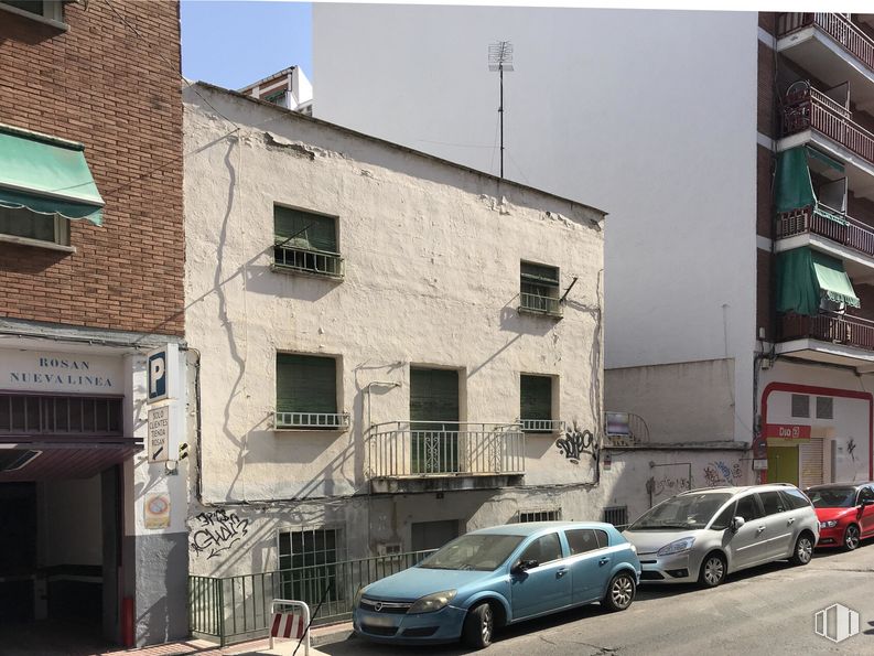 Suelo en venta en Zona Centro, San Sebastián de los Reyes, Madrid, 28700 con coche, ventana, edificio, rueda, neumático, luz de estacionamiento automotriz, vehículo terrestre, vehículo, propiedad y arquitectura alrededor