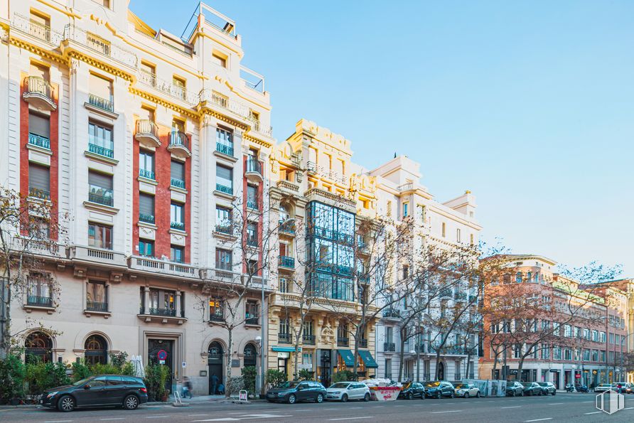 Oficina en alquiler en Calle Velázquez, Salamanca, Madrid, 28006 con coche, edificio, cielo, durante el día, rueda, infraestructura, ventana, diseño urbano, condominio y bloque de pisos alrededor