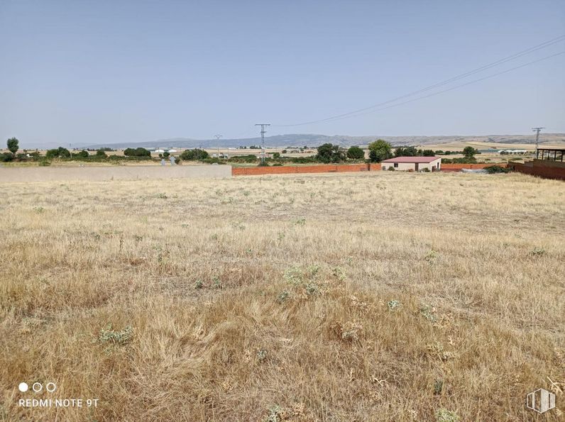 Land for sale at Calle Iglesia, Aldeanueva de Santa Cruz, Ávila, 05197 with sky, plant, tree, land lot, natural landscape, agriculture, landscape, grass, grassland and meadow around