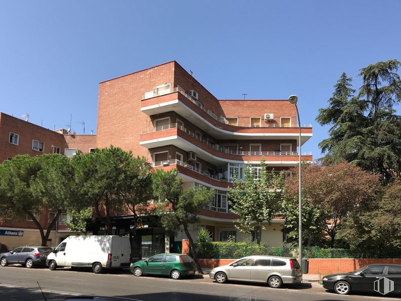 Local en venta en Calle López de Hoyos, 345, Hortaleza, Madrid, 28043 con coche, camioneta, edificio, rueda, neumático, cielo, vehículo terrestre, vehículo, árbol y diseño urbano alrededor